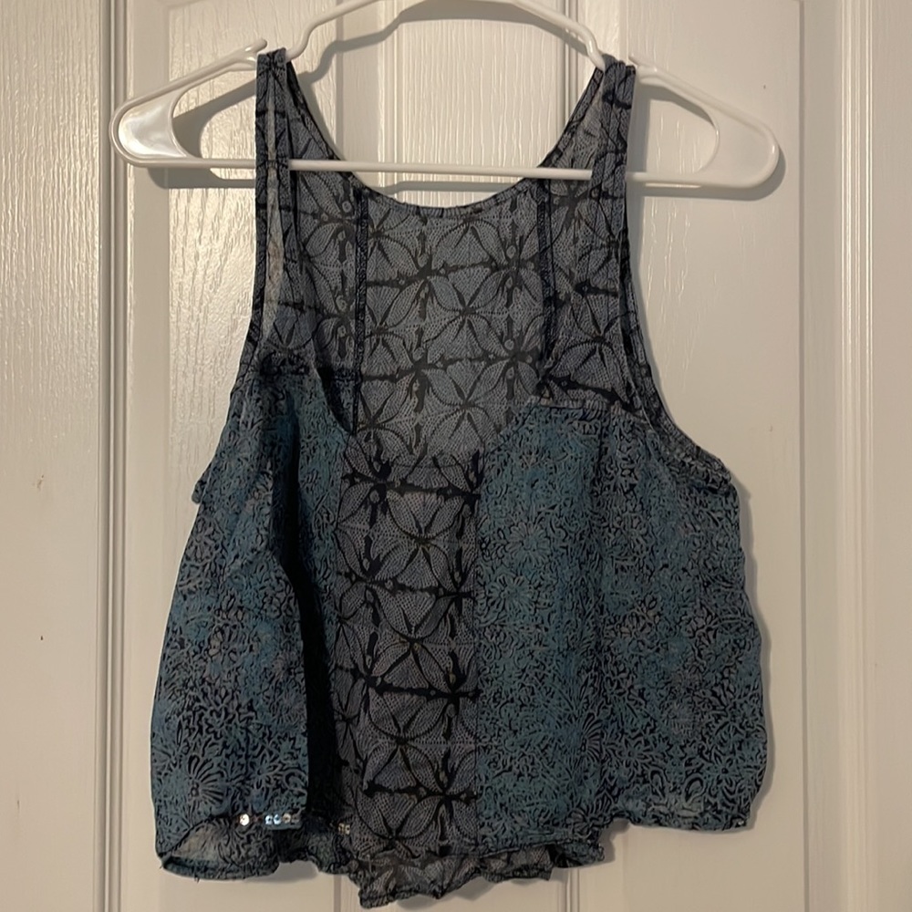 Blue Pattern Top - Picture 2 of 3